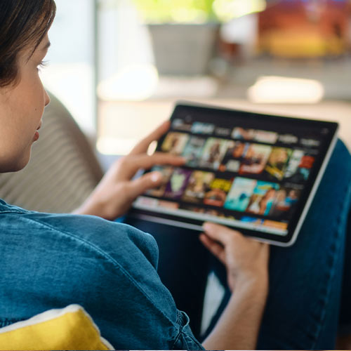 Netflix 遠傳買單 追好劇88折