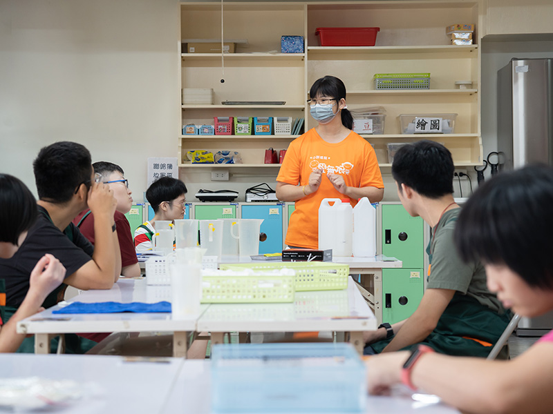 志工教導與輔導