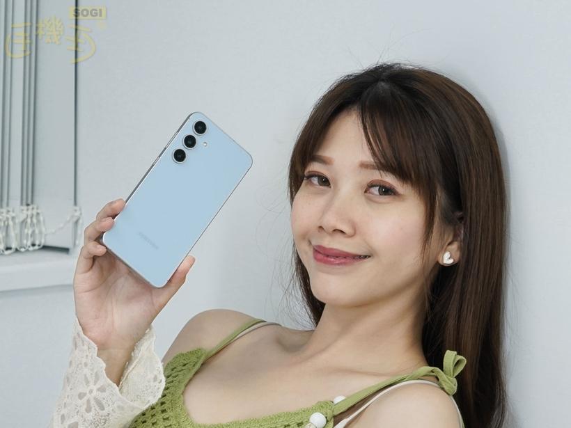 6.7吋大螢幕、輕旗艦規格手機!三星S24 FE開箱跑分與拍照體驗 6.7吋大螢幕、輕旗艦規格手機!三星S24 FE開箱跑分與拍照體驗